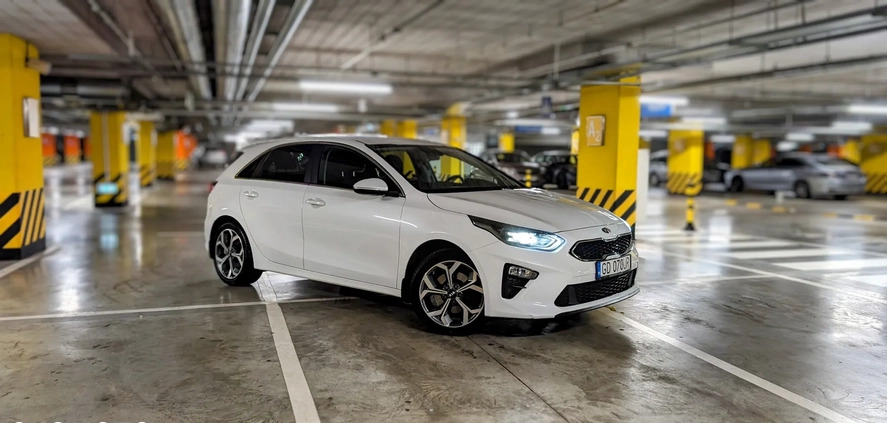 Kia Ceed cena 72999 przebieg: 71000, rok produkcji 2019 z Szczecin małe 121